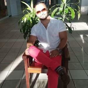 Meet your Posher, Gino